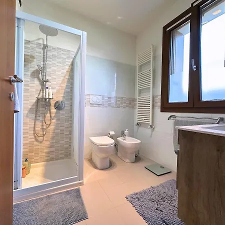 Apartamento Ampio Bilocale Con Giardino Privato E Cucina