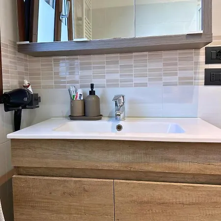 Apartamento Ampio Bilocale Con Giardino Privato E Cucina *